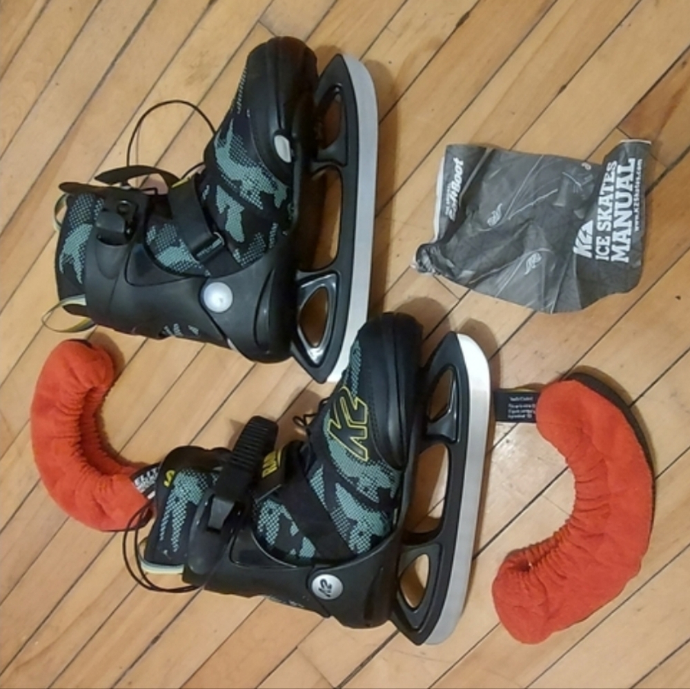 Adjustable Razor Kids Ice Skates with Protection - Picture 2 of 6